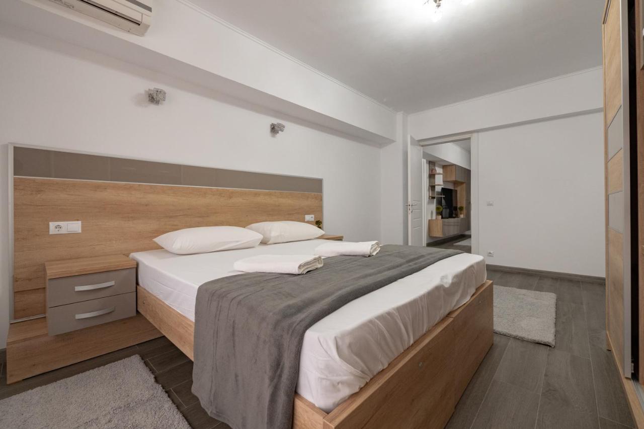 Luxury Ultracentral Piteşti Exterior foto