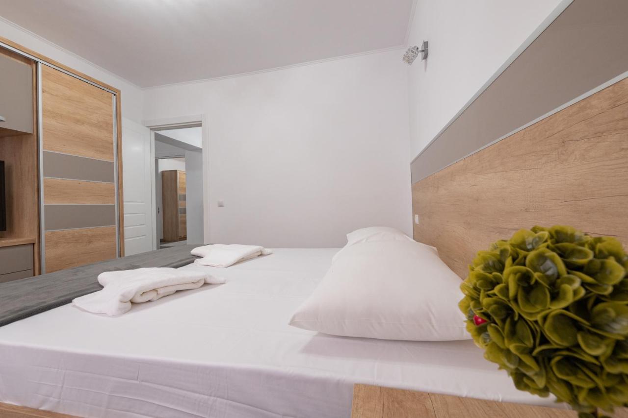 Luxury Ultracentral Piteşti Exterior foto