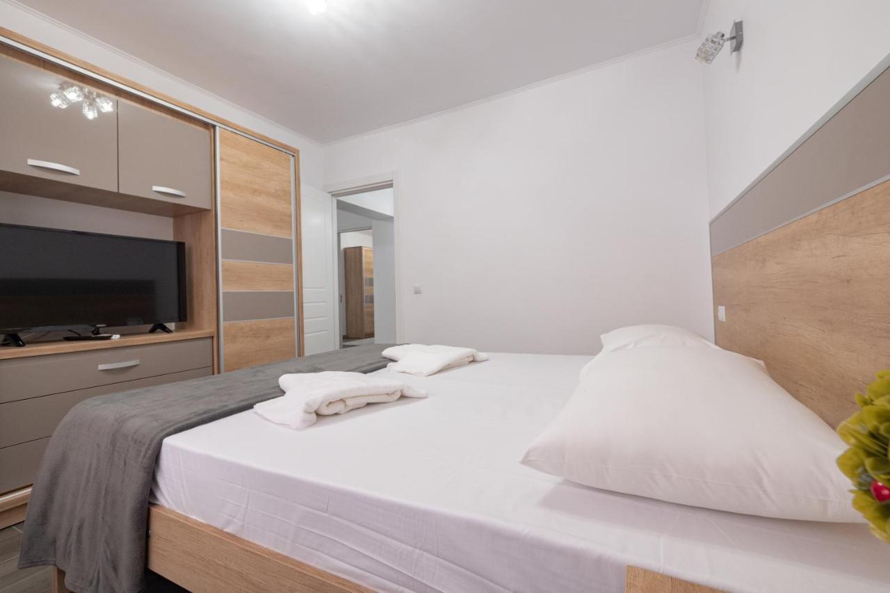 Luxury Ultracentral Piteşti Exterior foto