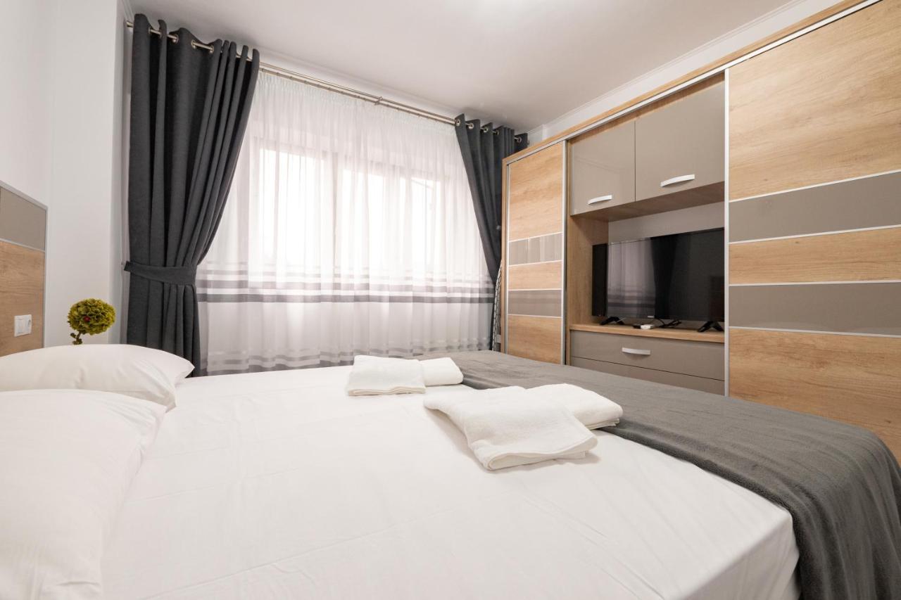 Luxury Ultracentral Piteşti Exterior foto