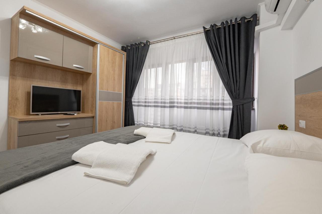 Luxury Ultracentral Piteşti Exterior foto
