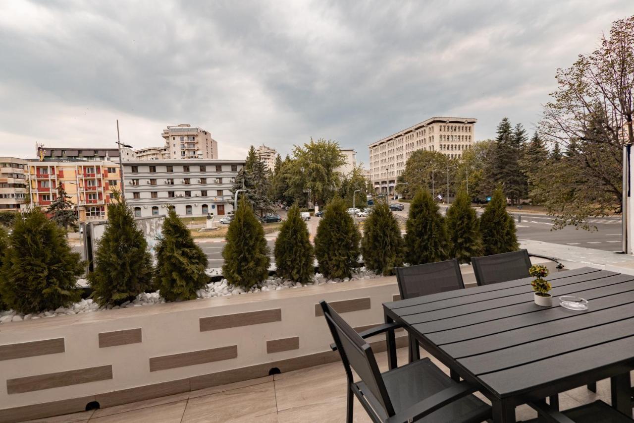 Luxury Ultracentral Piteşti Exterior foto