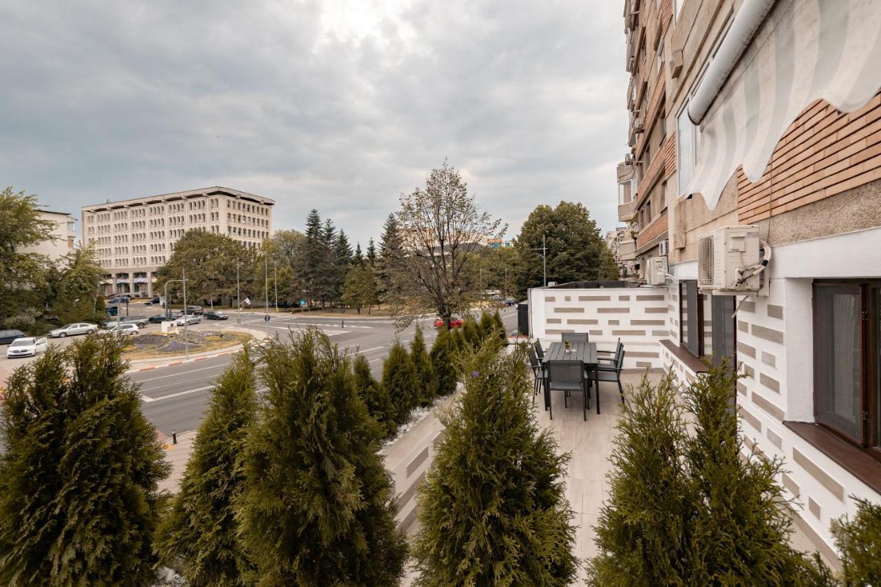 Luxury Ultracentral Piteşti Exterior foto